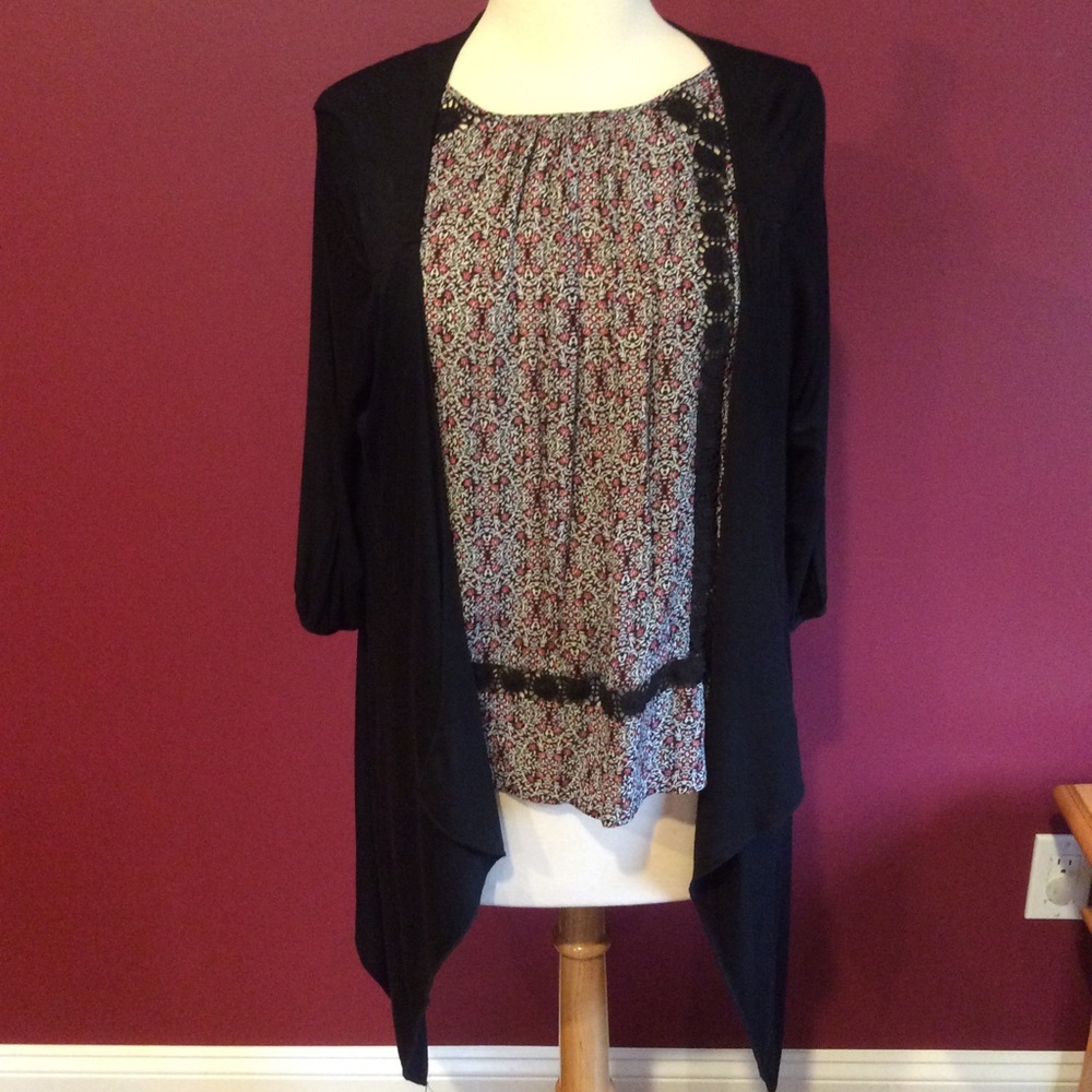 Black light weight waterfall cardigan Sz M